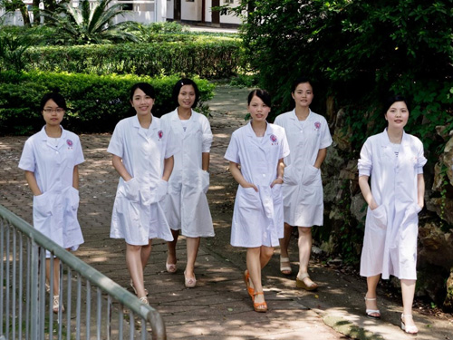 教育部 海南省人民政府關(guān)於印發(fā) 《境外高等教育機(jī)構(gòu )在海南自由貿(mào)易港辦學(xué)暫行規(guī)定》的通知